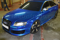 Audi RS6 стайлинг синей хром плёнкой