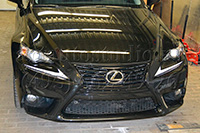 Lexus стайлинг решётки радиатора и молдингов чёрной глянцевой плёнкой