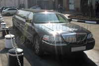 Lincoln свадебный лимузин обтяжка автомобиля зеркальной золотой хром плёнкой