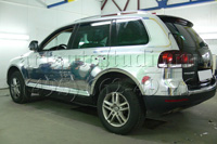 Volkswagen Touareg обклейка серебряной хром плёнкой
