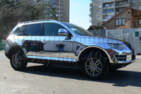 Volkswagen Touareg обклейка серебряной хром плёнкой