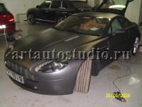 Aston Martin DBS стайлинг матовой и карбоновой плёнками