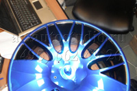 Стайлинг автомобильного колёсного диска синей хром плёнкой