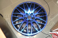 Стайлинг автомобильного колёсного диска синей хром плёнкой